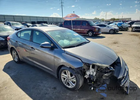 2020 Hyundai Elantra Sel z USA, uszkodzony, nr VIN 5NPD84LF2LH538482